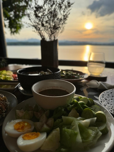 Food & Drinks 5, Kawarin Saiyai Cottage And Lake , Thong Pha Phum