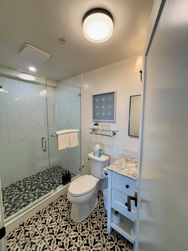 Bathroom 5, Casa Tropicana, Orange