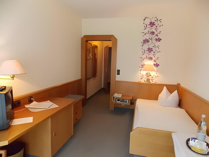 Bedroom 9