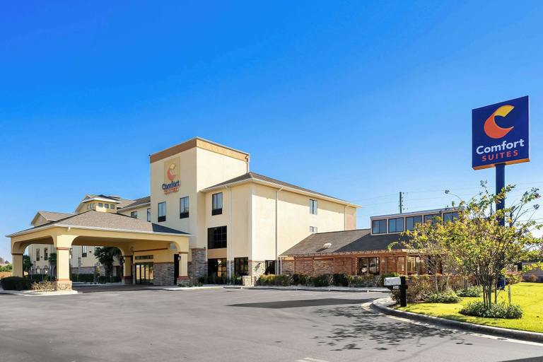 Exterior & Views 1, Comfort Suites, Bay