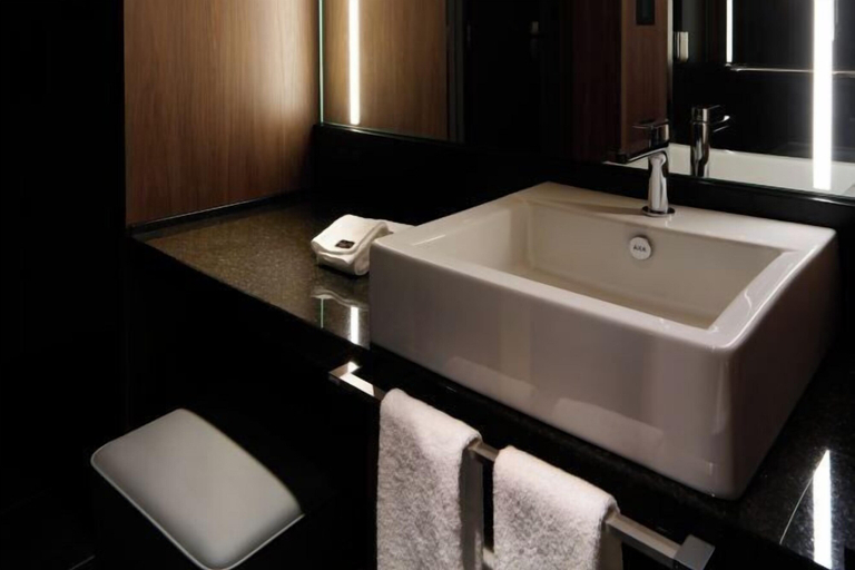 Bathroom 19