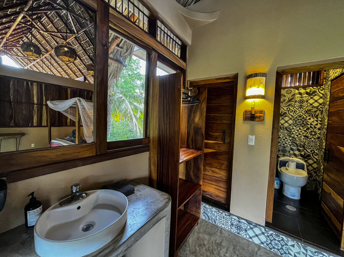 Bathroom 4, Hotel Gallo de Mar, Dist. Pochutla