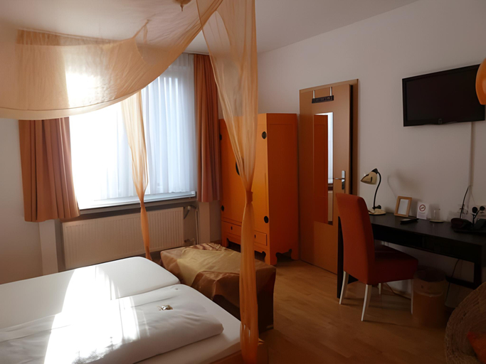 Bedroom 15