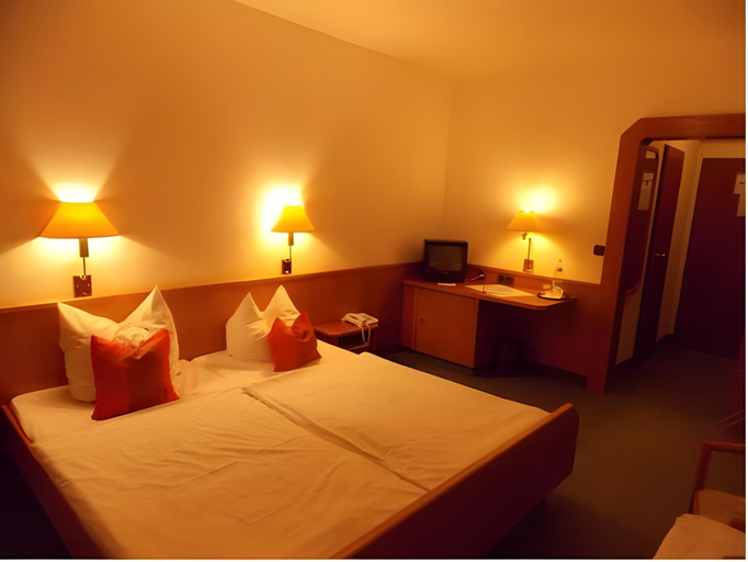 Bedroom 14