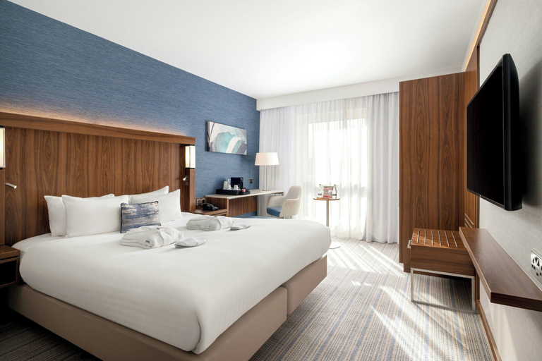 Bedroom 4, Courtyard by Marriott Glasgow Airport, Renfrewshire