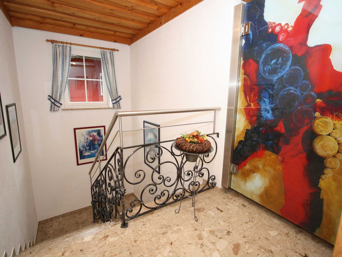 Others 4, Spacious Holiday Home in Goldegg near Ski Area, Sankt Johann im Pongau