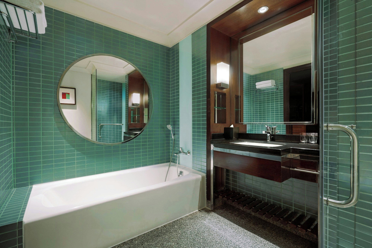 Bathroom 19