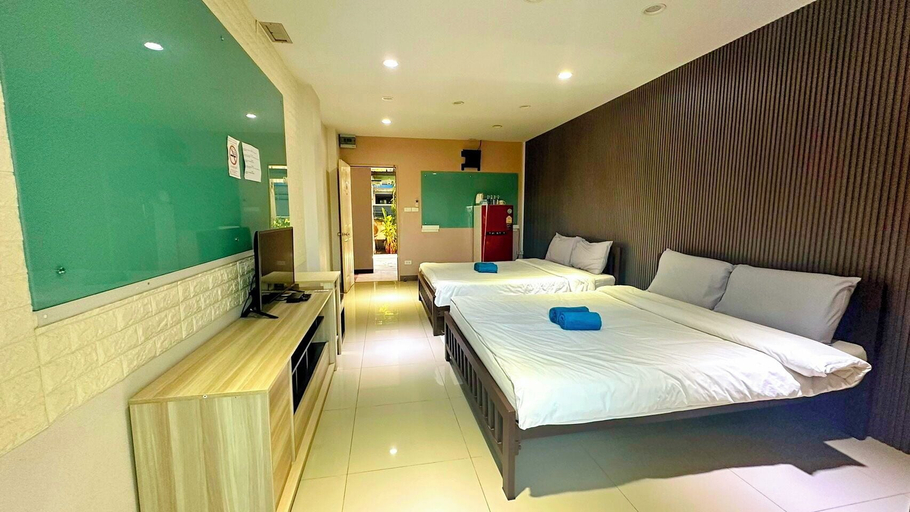 At Ease Hotel Suvarnabhumi, Bang Plee
