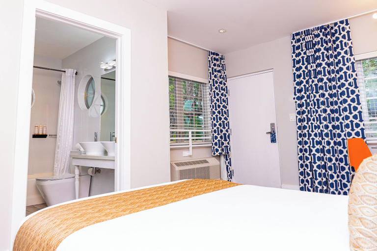 Bedroom 3, Oceanside Hotel and Suites, Miami-Dade