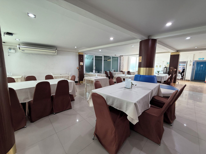 Food & Drinks 5, Bed by Cruise at Samakkhi-Tivanont, Muang Nonthaburi