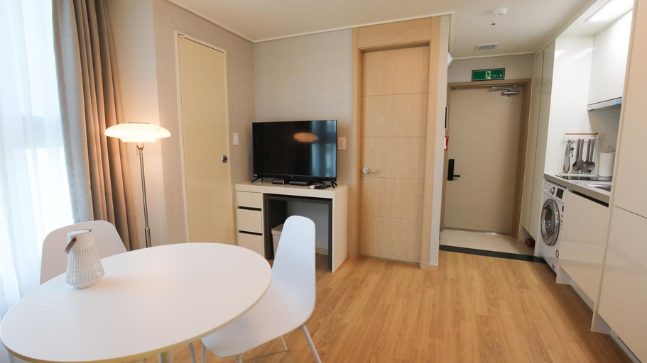 Dining Room 14