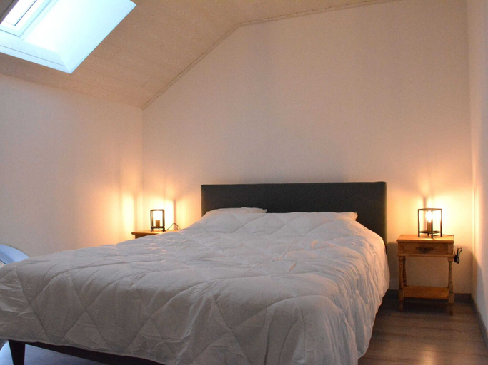 Bedroom 4, Railway Stay in Ardennes, Namur