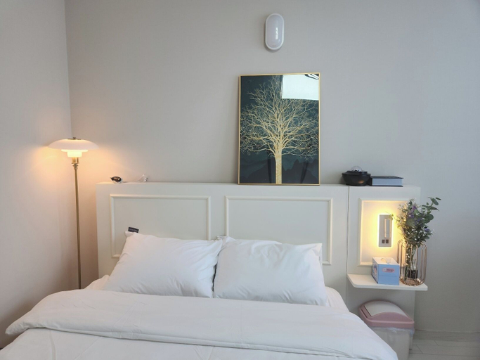 Bedroom 13
