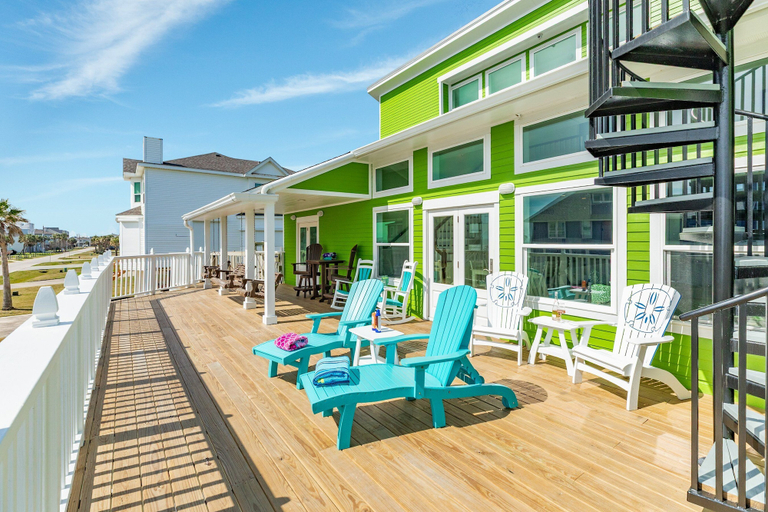 Exterior & Views 2, Twist of Lime, Galveston