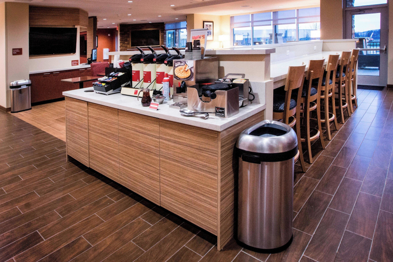 Food & Drinks 4, TownePlace Suites by Marriott Pittsburgh Cranberry Township, Butler