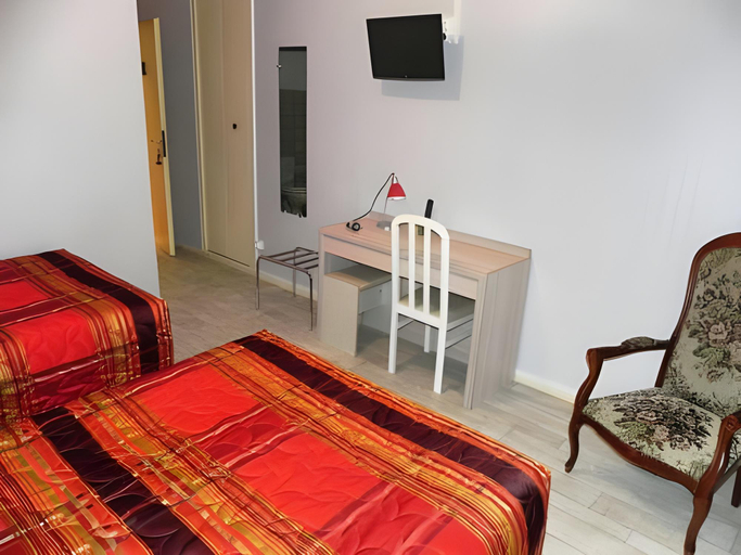 Bedroom 8