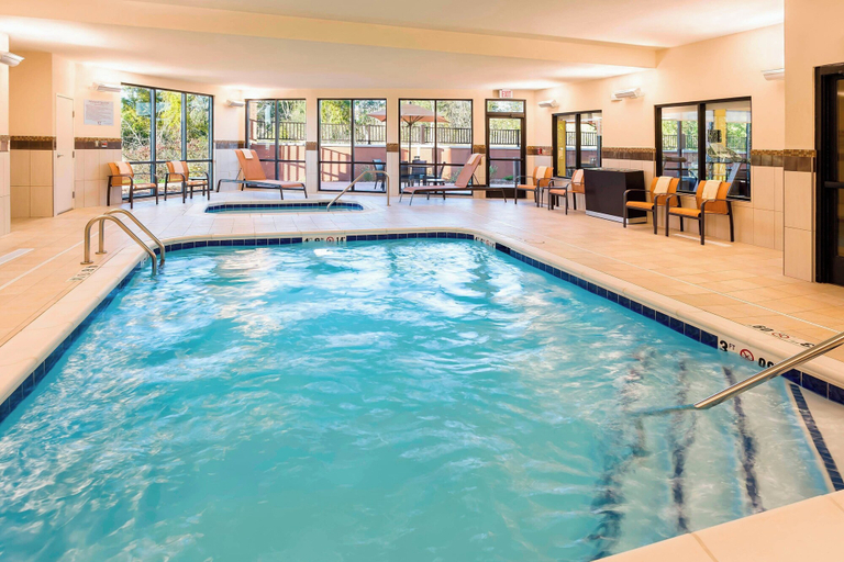 Sport & Beauty, Courtyard Kalamazoo Portage, Kalamazoo