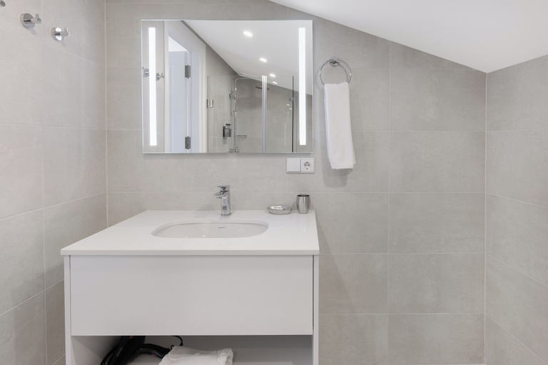 Bathroom 5, Boulevard Hotel Batumi, Batumi