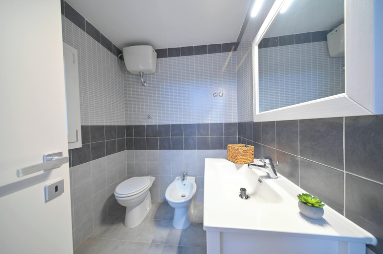 Bathroom 3, Villa Aida Luxury Apartments & Spa, Napoli