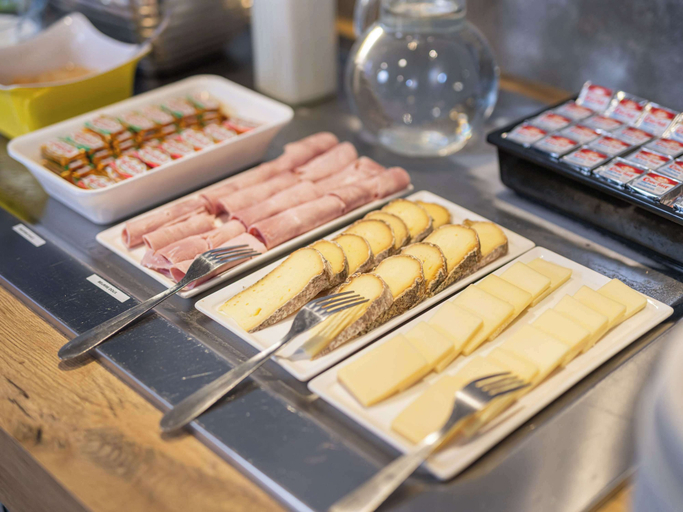 Food & Drinks 5, ibis budget Lyon Caluire Cite Internationale, Rhône