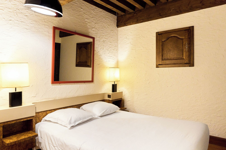 Bedroom 5, Aux Prisons de Montagny, Rhône