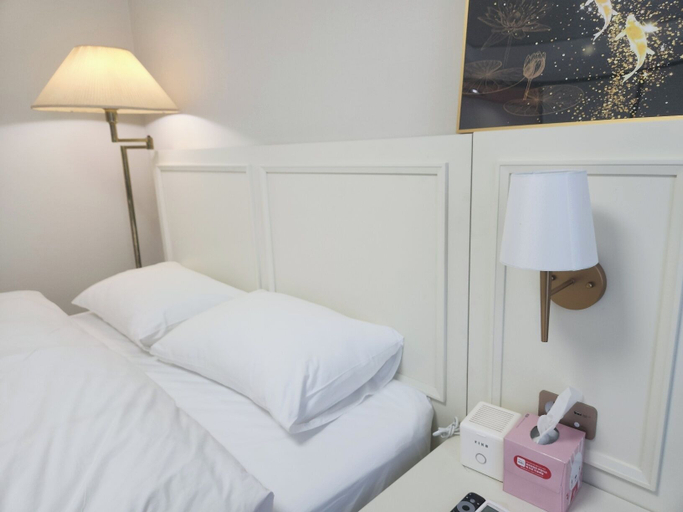 Bedroom 16