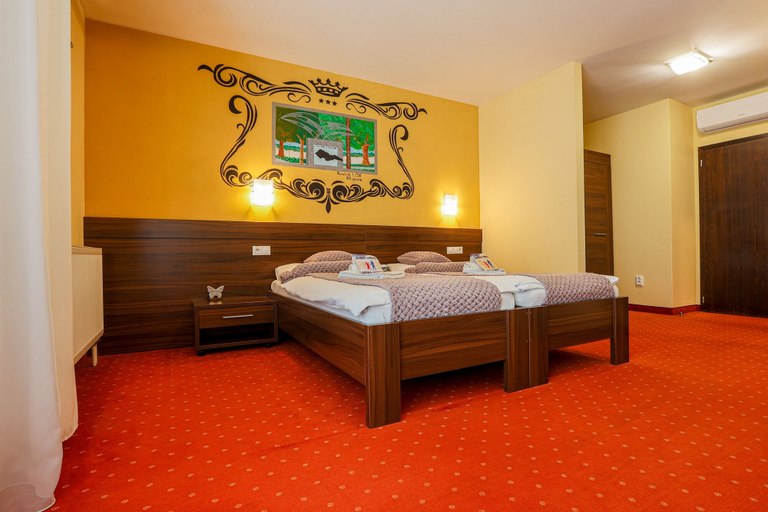 Bedroom 4, Grand Hotel Senica, Senica