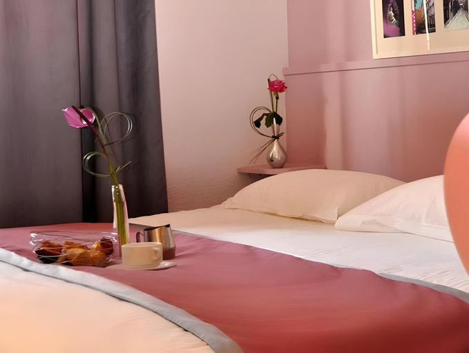 Bedroom 12