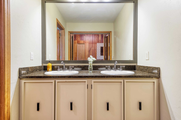 Bathroom 5, Asher by Avantstay Mountain Escape + Pool/spa, Buncombe