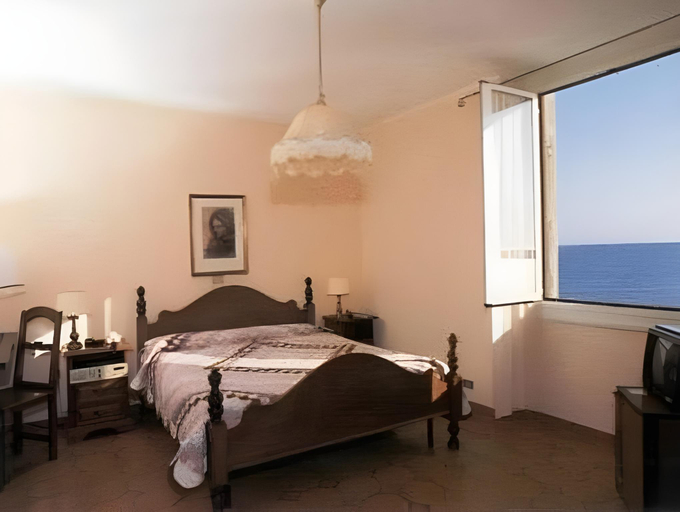 Bedroom 14