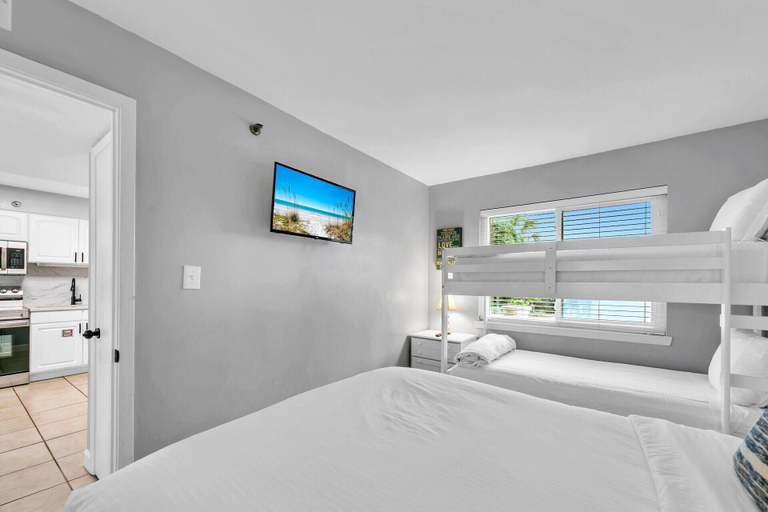 Bedroom 3, Beachcrest 101, Walton