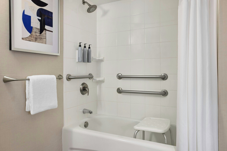 Bathroom 5, Courtyard by Marriott Los Angeles - Sherman Oaks, Los Angeles