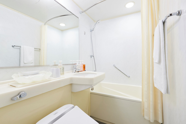 Bathroom 4
