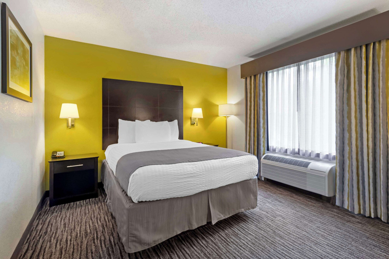 Bedroom 3, Best Western Magnolia Inn and Suites, Berkeley