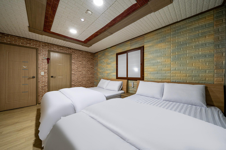 Bedroom 2, Buyeo Paradise, Buyeo