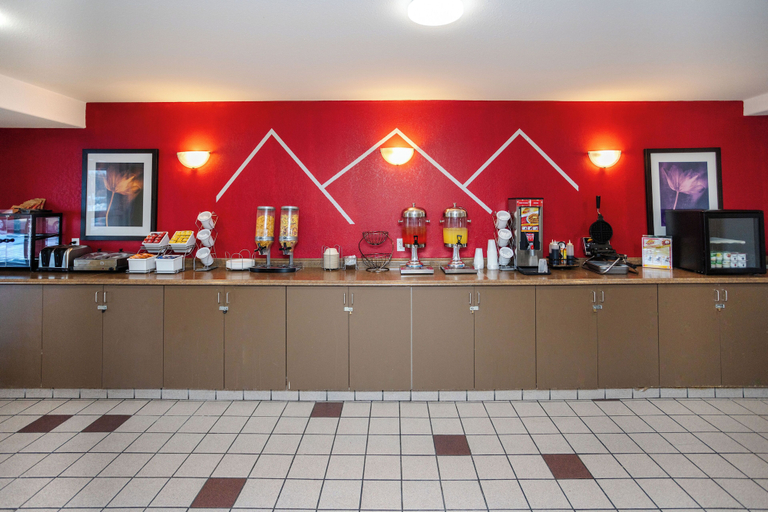 Food & Drinks 5, Ramada by Wyndham Cranbrook, East Kootenay