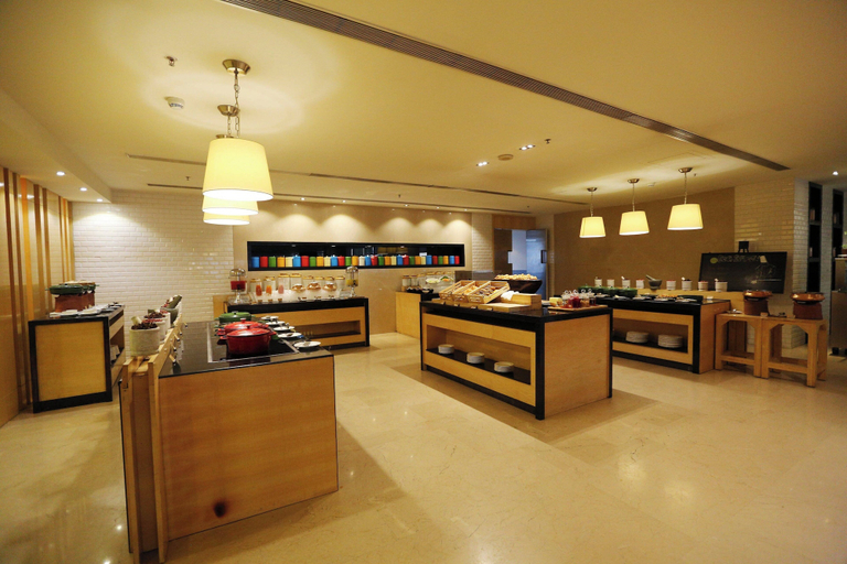Food & Drinks 5, Fairfield By Marriott Bengaluru Rajajinagar, Bangalore