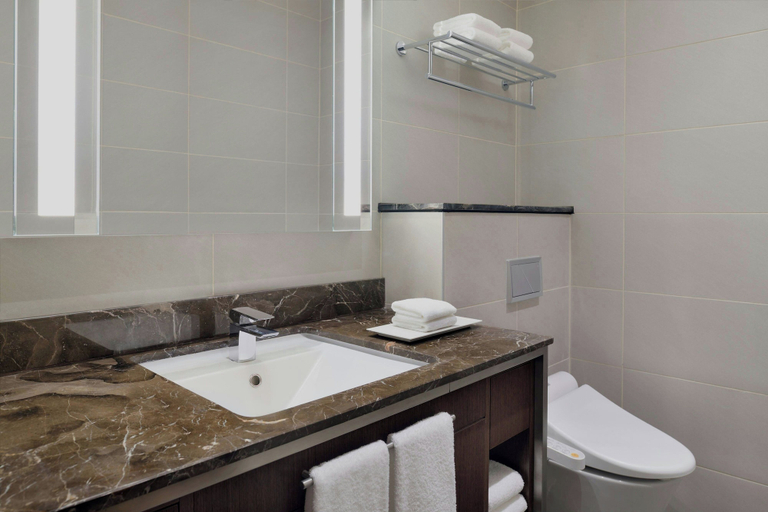 Bathroom 10
