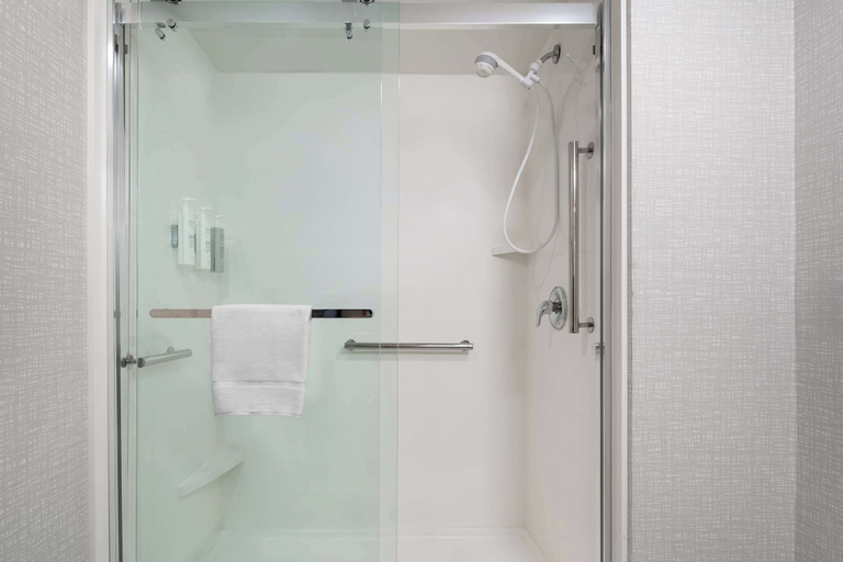 Bathroom 4, Hampton Inn Sturbridge, Worcester