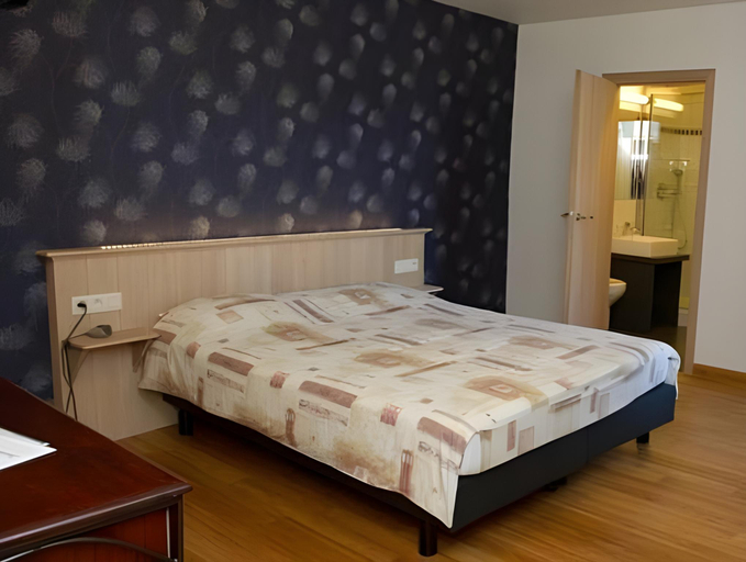 Bedroom 18