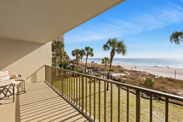 Others 5, Beachside Bliss by Avantstay Beachfront w/ Pool, Bay