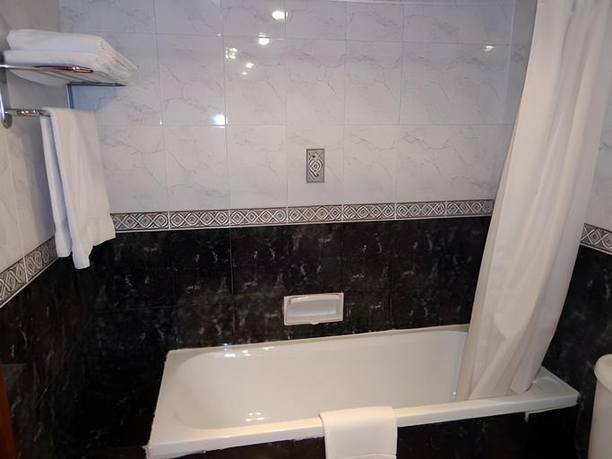 Bathroom 4