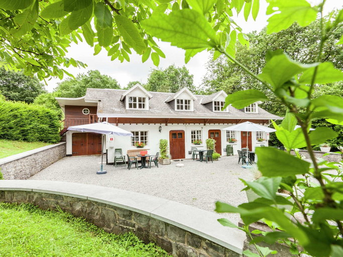 Exterior & Views 1, Peaceful Nature Stay in Bohon, Luxembourg