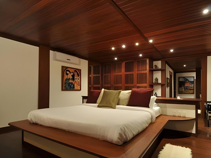 Bedroom 12