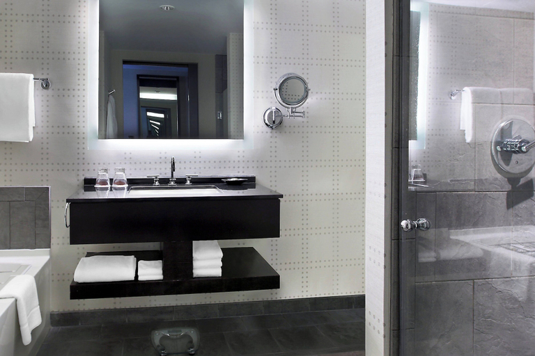 Bathroom 12