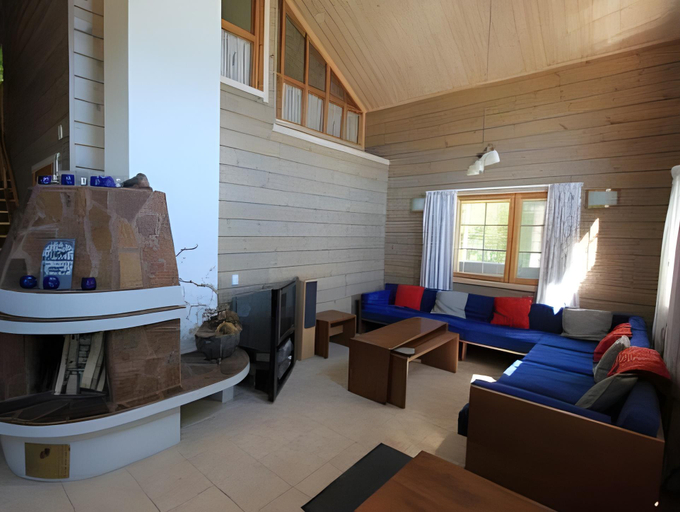 Public Area, Kuus-Hukkala, Southern Savonia