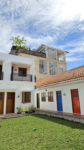 exterior 19