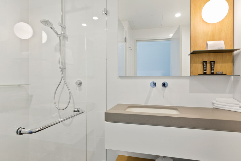 Bathroom 7