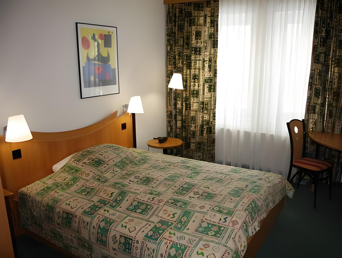 Bedroom 16