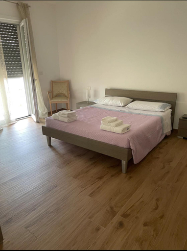 Others 3, b&b a pochi passi dal mare, Bari